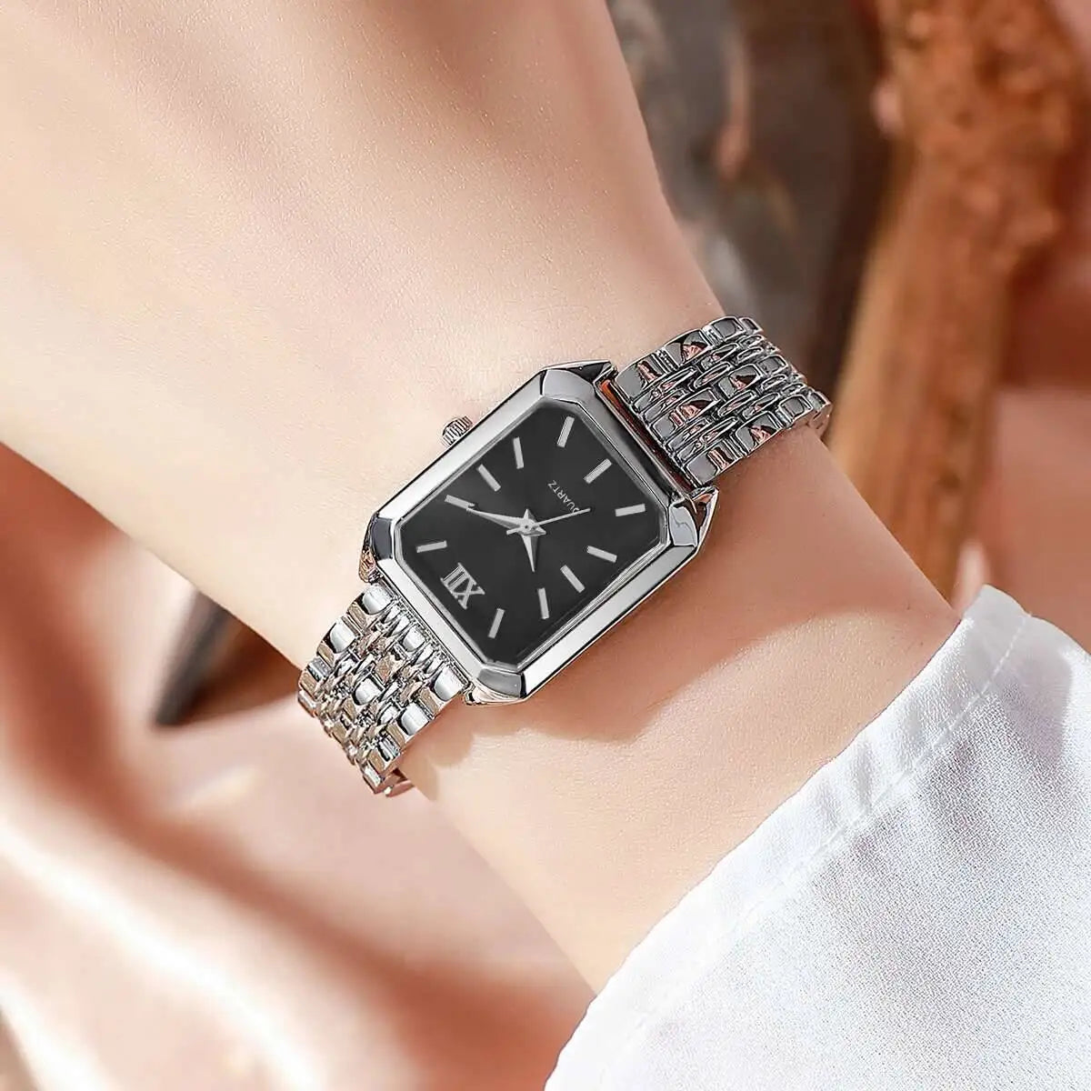 Fashion Rectangle Women Quartz Watch 